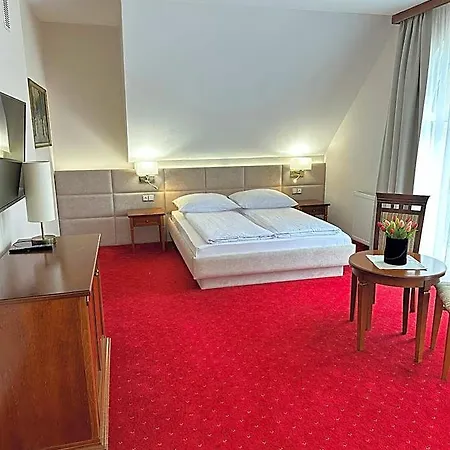 Dworek Skawinski Hotel Skawina