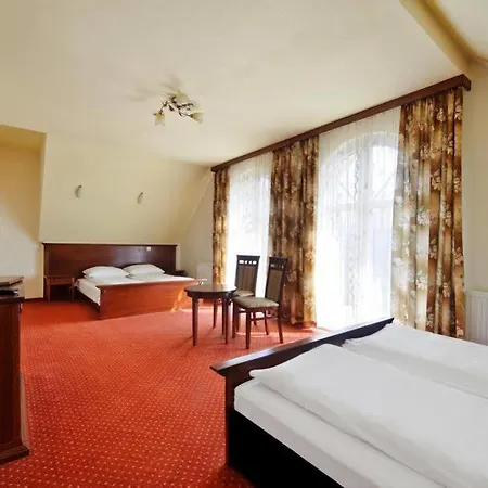 Hotel Dworek Skawinski Skawina