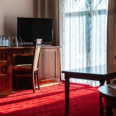 Dworek Skawinski Hotel 3*