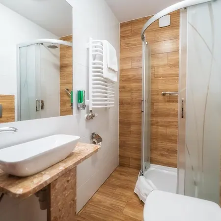 Dworek Skawinski Hotel 3*