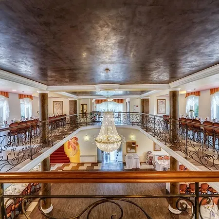 Hotel Dworek Skawinski Skawina